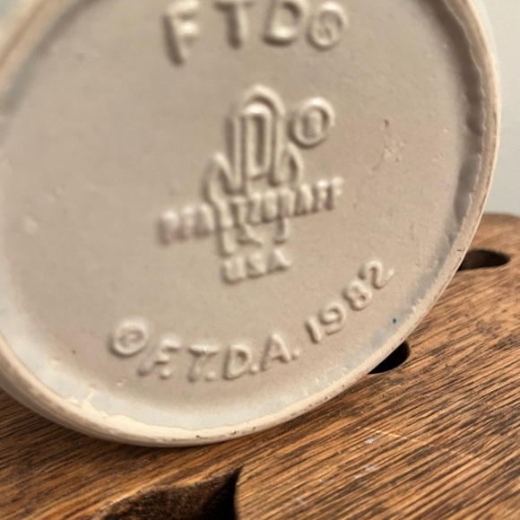 Vintage pot planter Blue Floral Design Ceramic Pot Blue and white - Picture 2 of 3